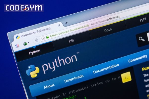 Python xuất hiện và mang lại nhiều ứng dụng Python hữu ích trong lĩnh vực Công nghệ thông tin